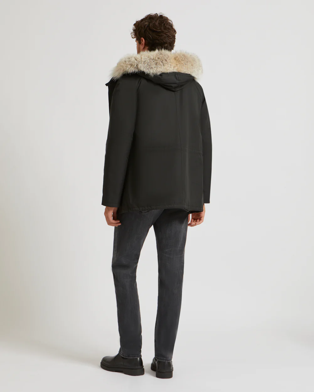 Short Iconic parka in technical cotton and coyote and rabbit fur – Image 4
