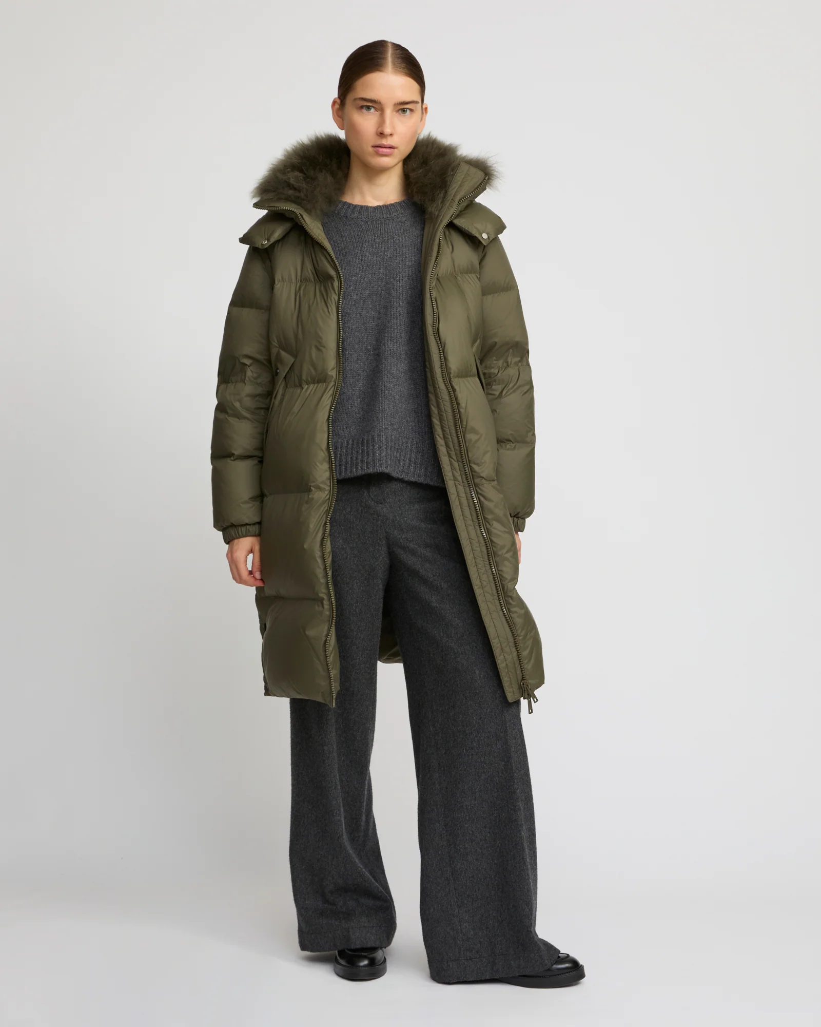 7/8 Long down jacket in water-repellent technical fabric with collar trim in fluffy lambswool – Image 2