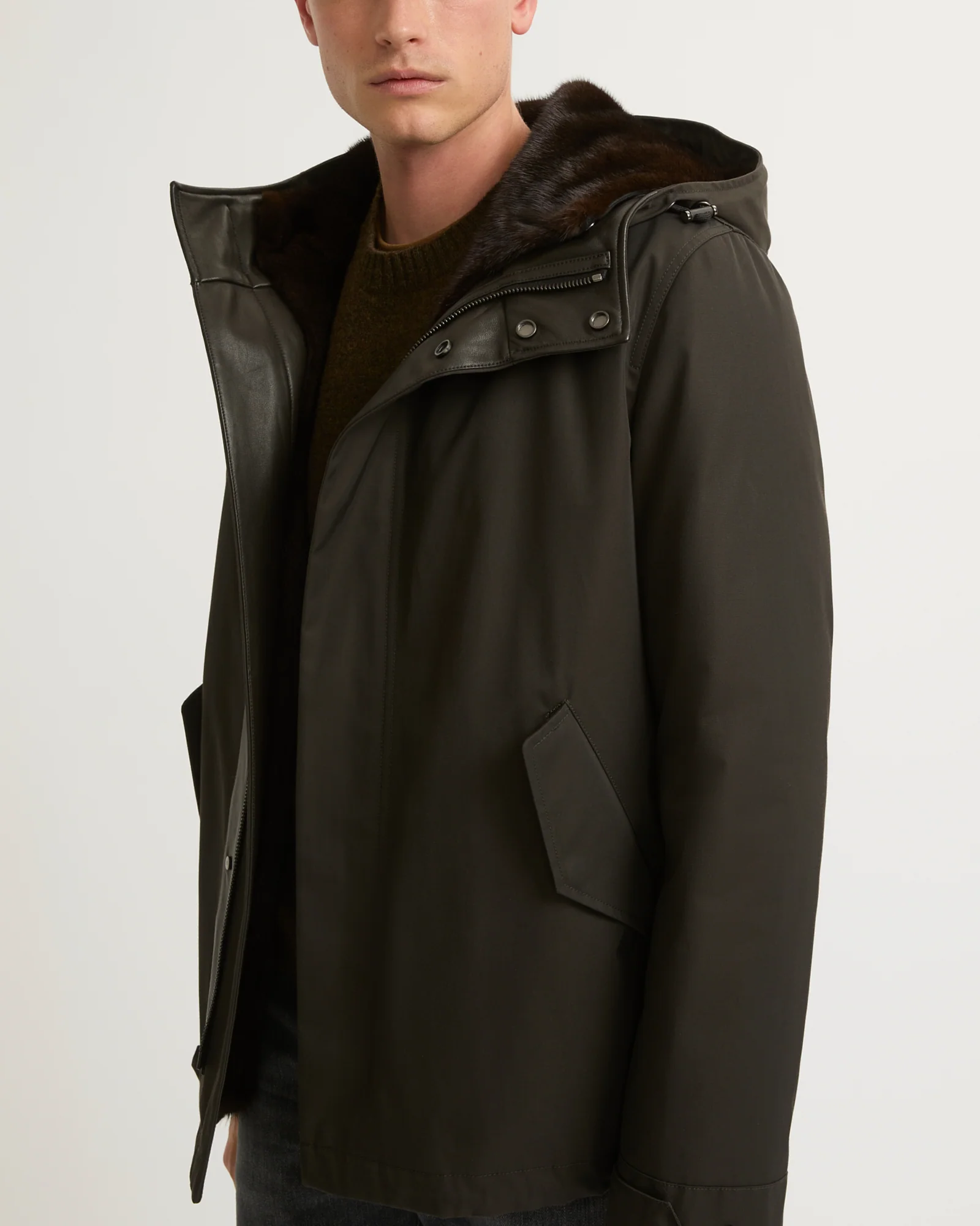 Fitted Parka In waterproof Technical Gabardine And Mink fur – Image 4