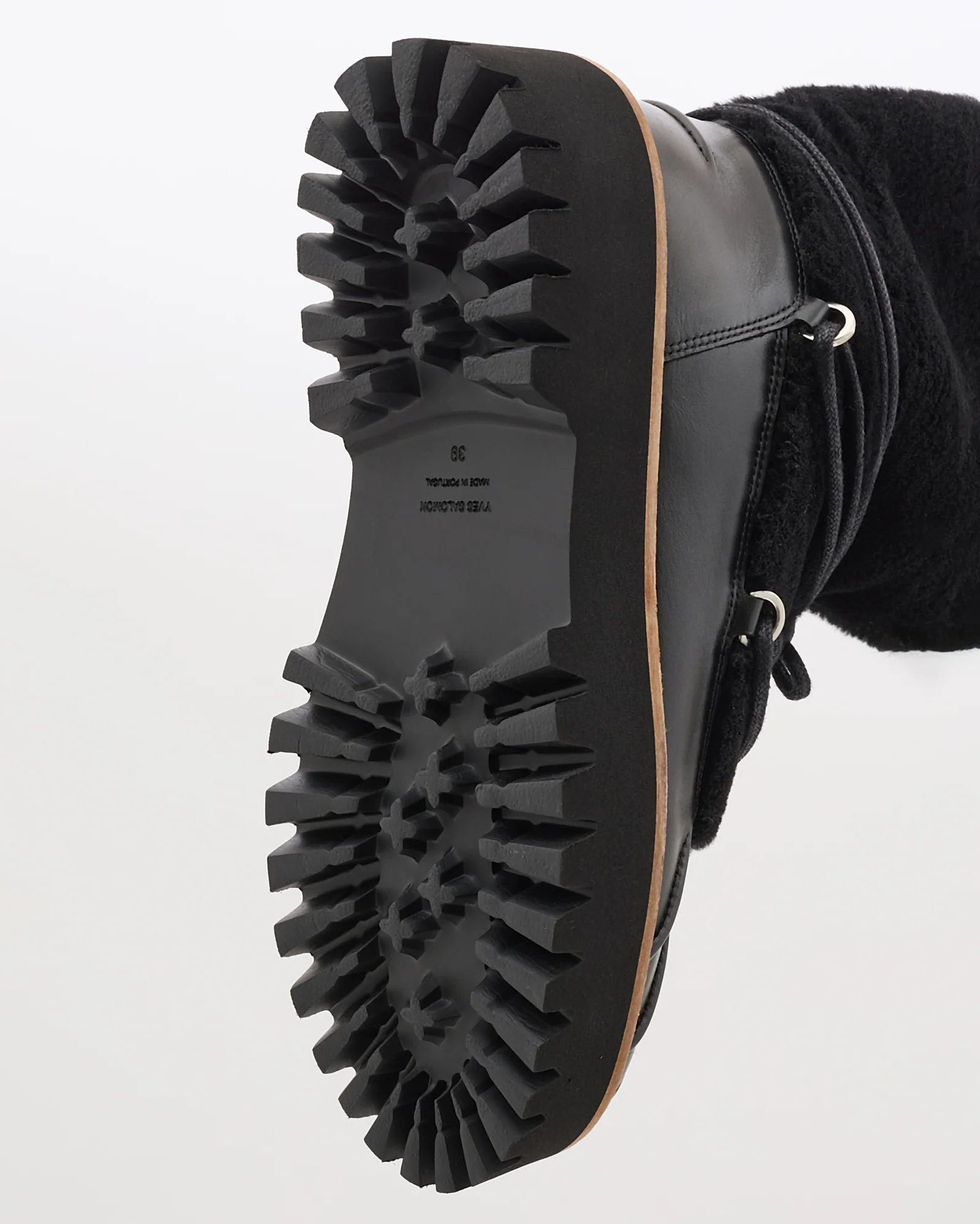 Lace-up mid-length boots in ironed Merino – Image 6