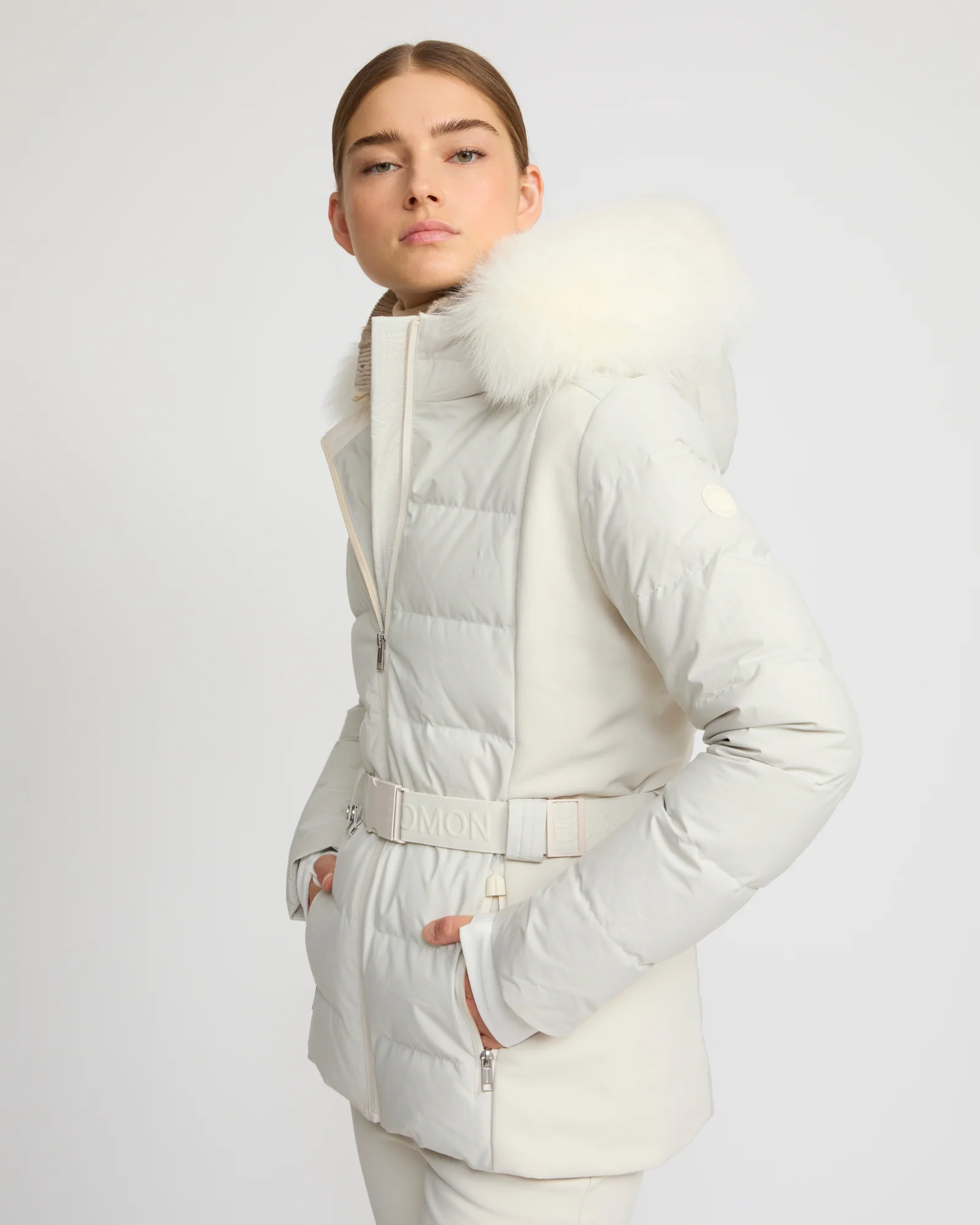 Mixed fabric belted ski jacket with fox fur trim – Image 4
