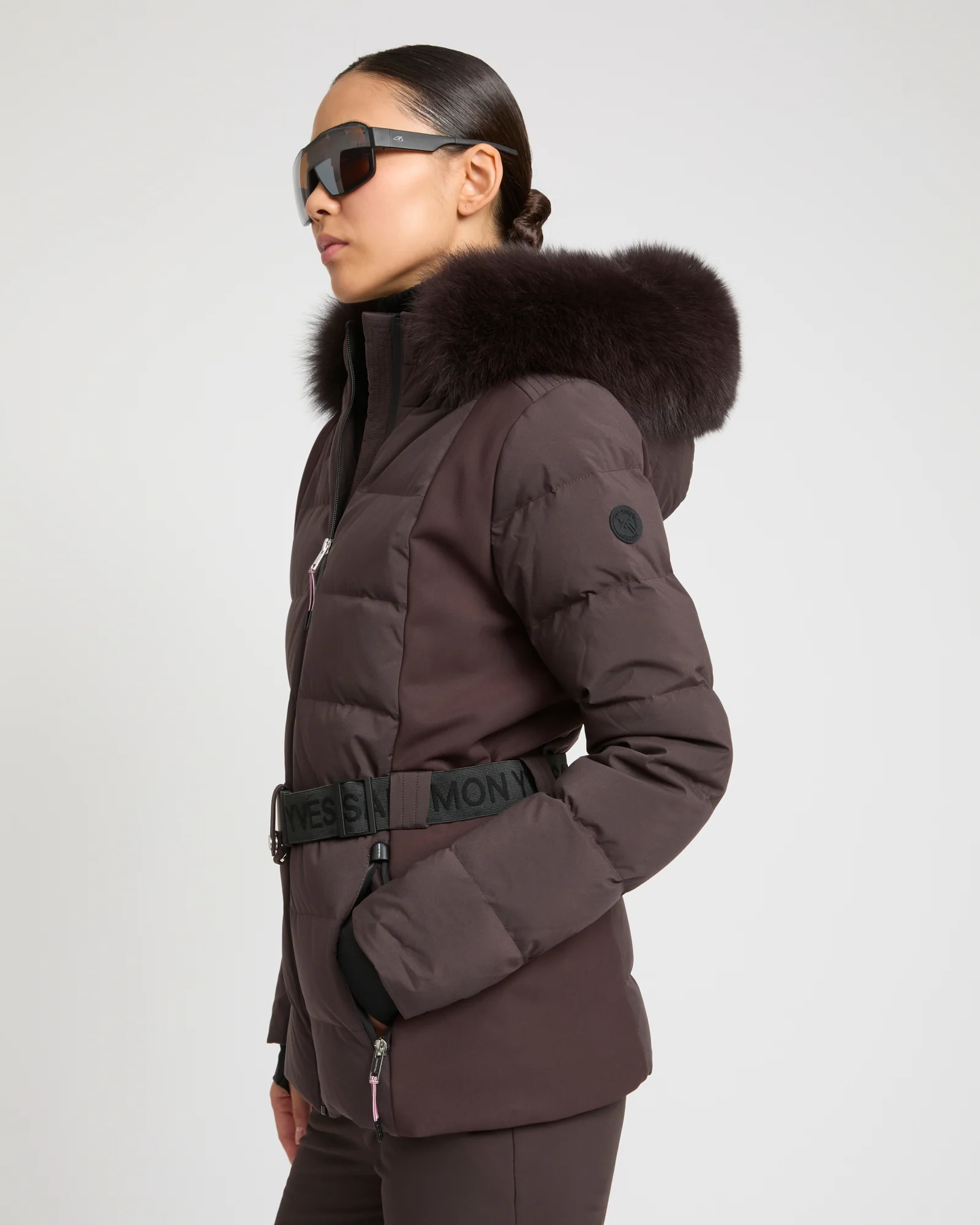 Mixed fabric belted ski jacket with fox fur trim – Image 5