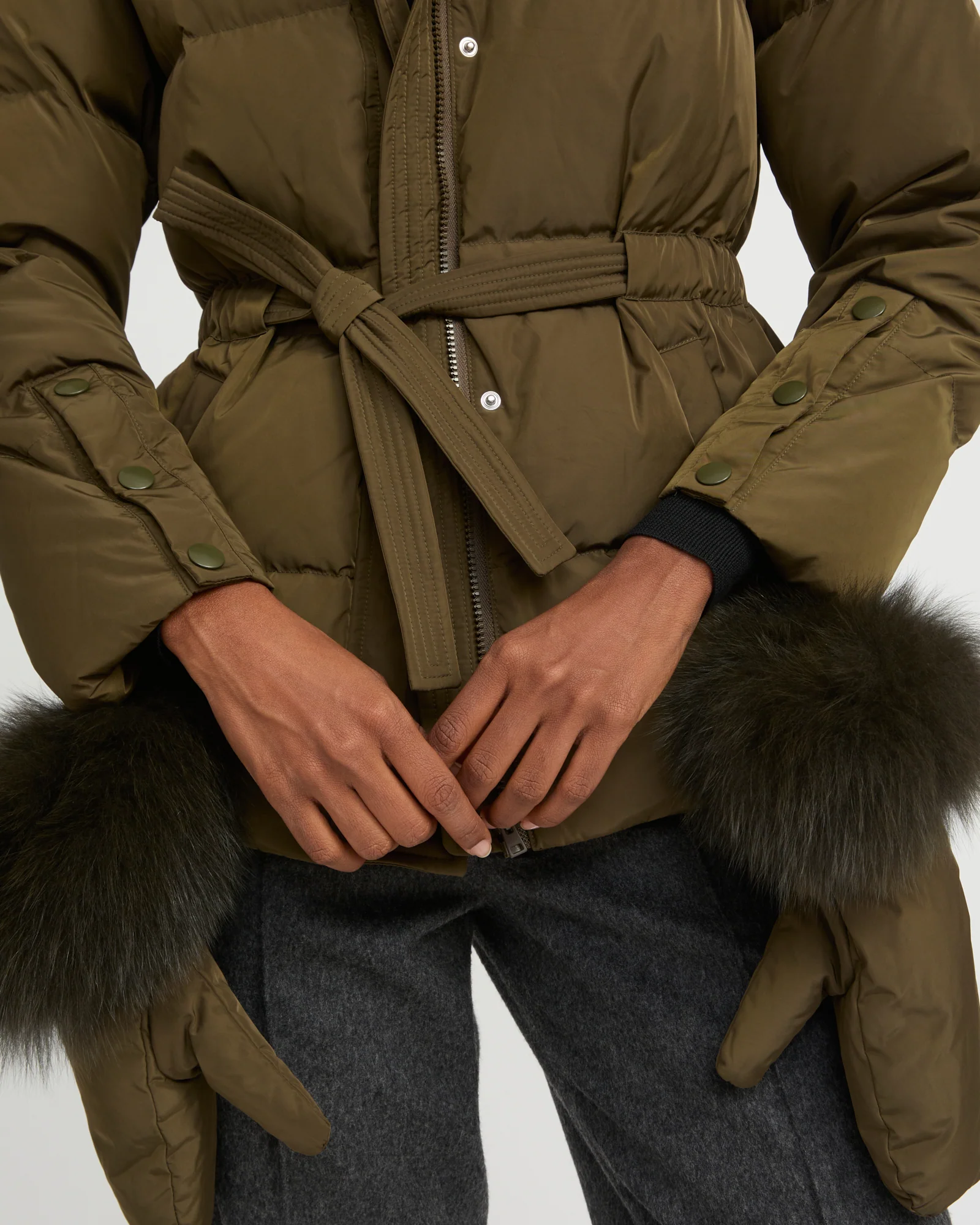 Belted technical fabric down jacket with detachable fox fur collar – Image 2